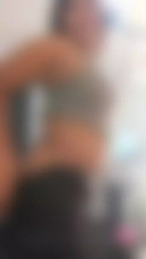 I don't promise to behave well by anny-run69