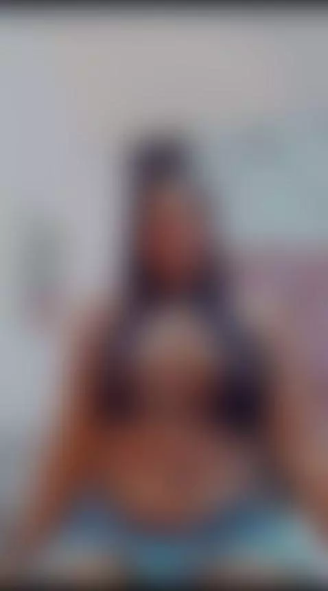 A hot latina is online for you bb! 😍🤭🍑 by anny-run69