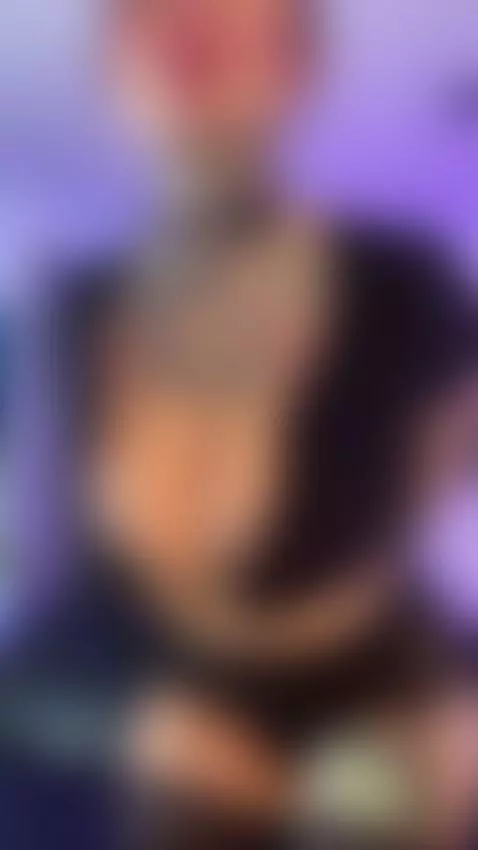 Huge boobs, heavy stares, zero regrets 😈 by fermercury