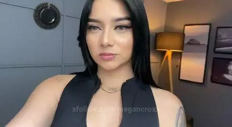 online guys! by megancroxx