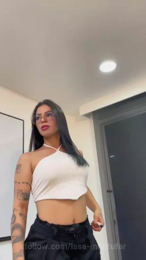 See my profile!! by issa-montufar