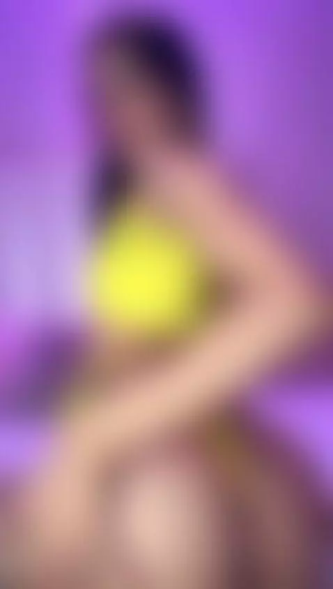 Smiling now… moaning later 😈💗 by hellenparis