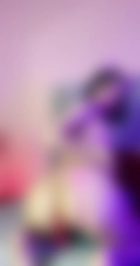 ONLINE NOW by hellenparis