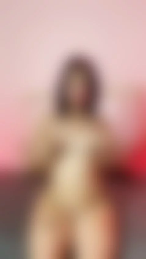 Hey there bby, i would love to feel your dick, i'm online♥ by hellenparis