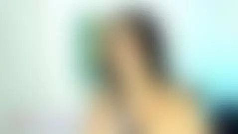 I am online to boys by valentigomez10