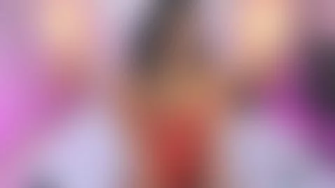 red looks good on me by abbyrusell