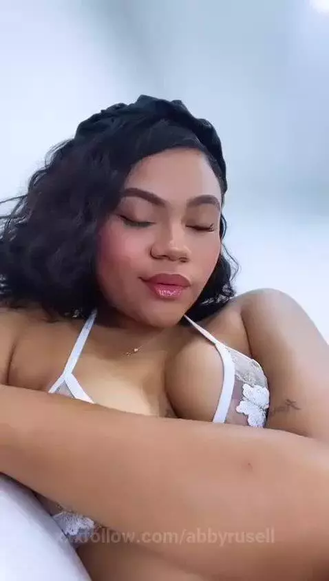 HAPPY SUNDAY by abbyrusell