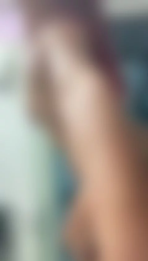 - O N L I N E - by danna-riivera