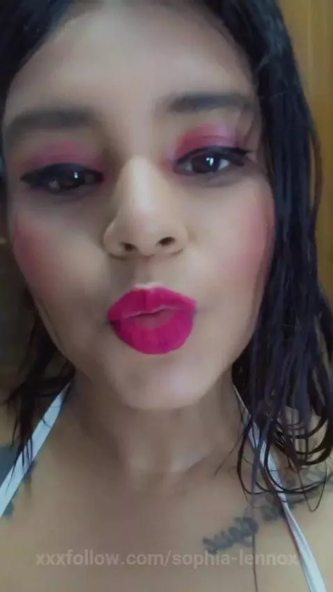 Hi 🎀 by sophia-lennox