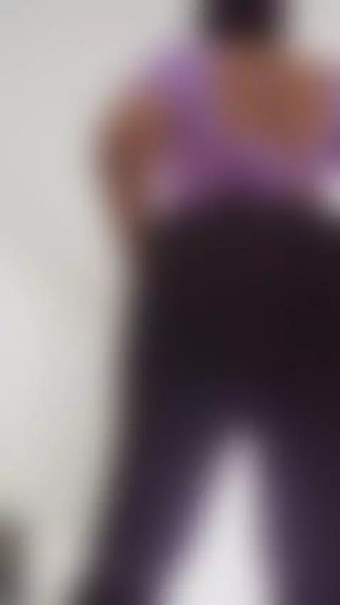 Come close to me by sophia-lennox