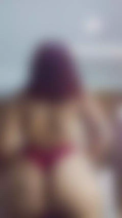 It's nice to have a good view from behind by sophia-lennox