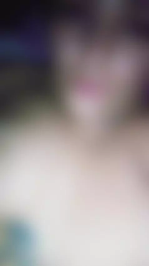 Hot body in my bed by sophia-lennox