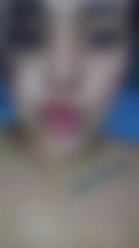 Come closer to me by sophia-lennox