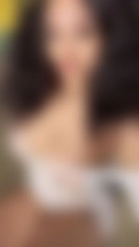 👀 hiii by jiggymama