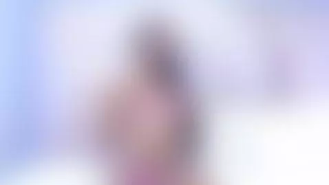 Do you like all you see?🫧💦👄 by littlee-emily