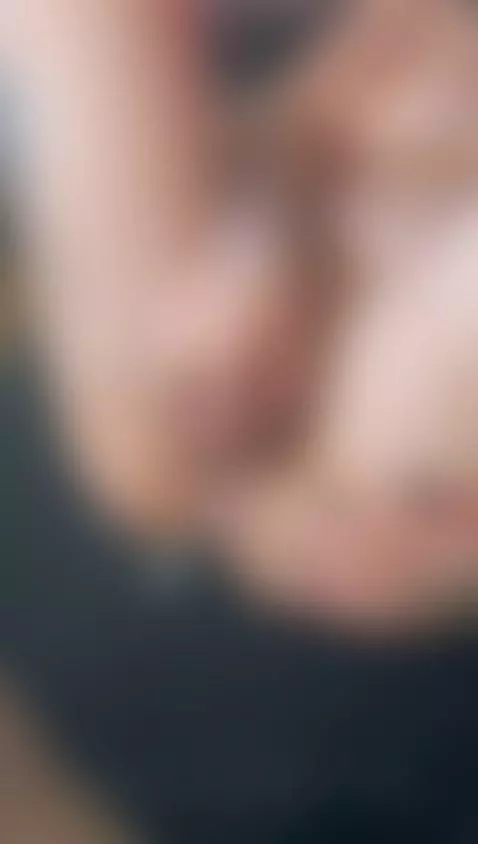 FUCK ME HARD 

https://www.camsoda.com/asami-chieko by asami-chieko