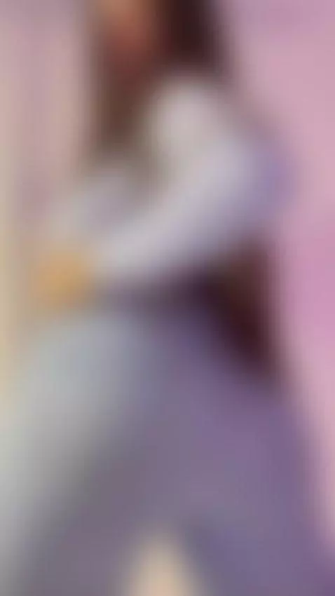 this cutie wants a boyfriend 😋😊 by alinna-1