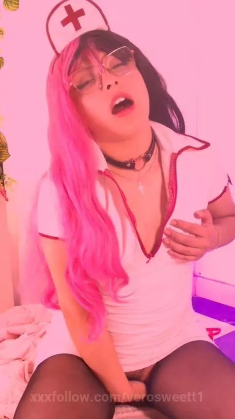 a horny nurse by verosweett1