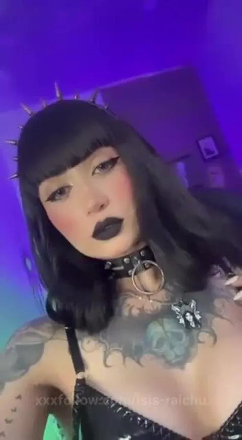 amazing latin goth woman with wonderfull tattoos & her body ... by isis-raichu