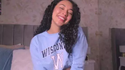 Hello guys, I'm very cold today! by mariana-prada