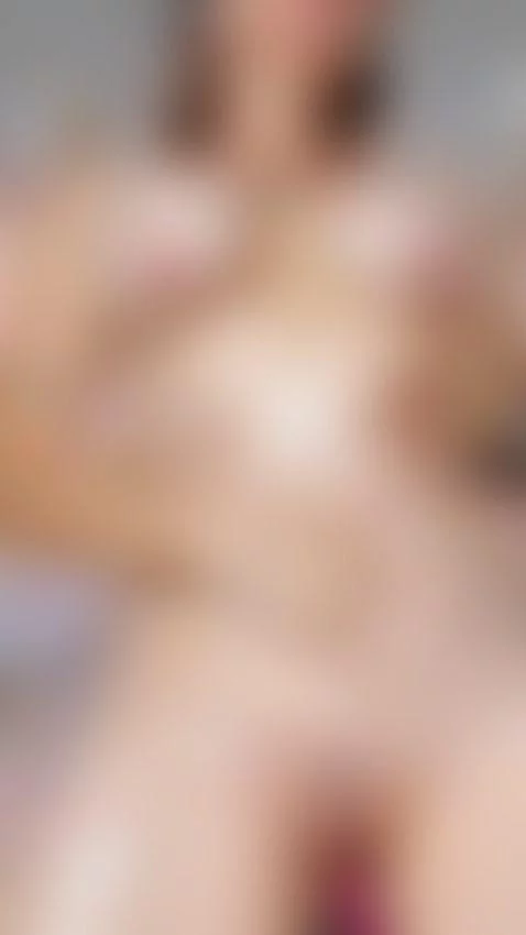 Your Mommy in oil and shaking for you! by jadestonee1