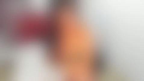 Do you like how I look in this new room? I'm too hot for you... by melissacortes