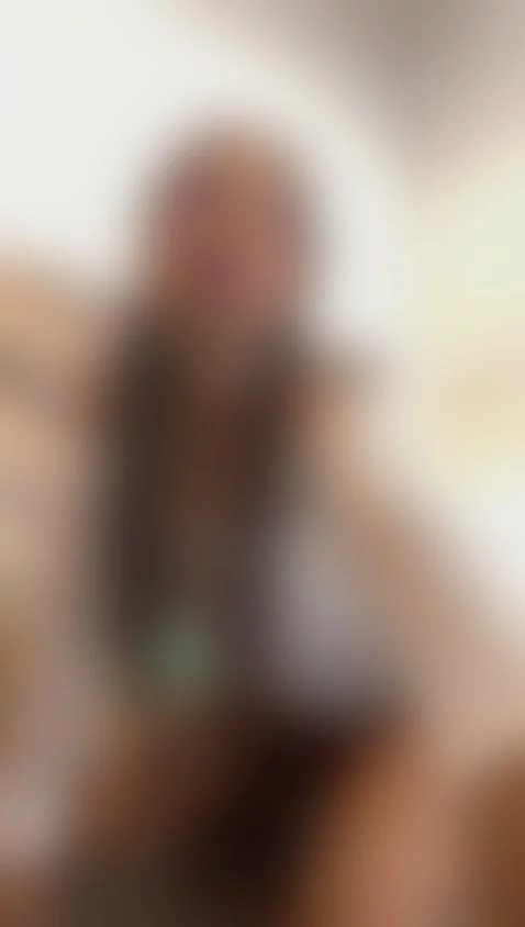 Hello BB, I invite you to follow me on all my social network... by elisejones