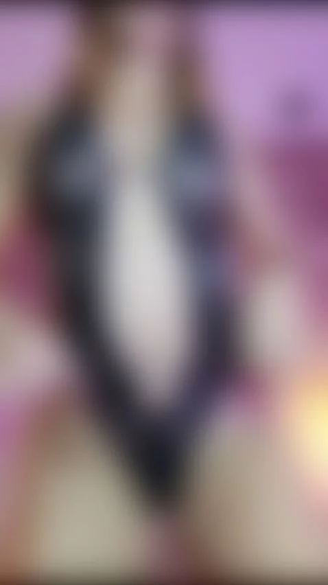 Camel toe 💦🔥 by crytal-vazquez