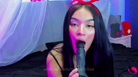 I WANT TO SUCK MORE THINGS by meganriios