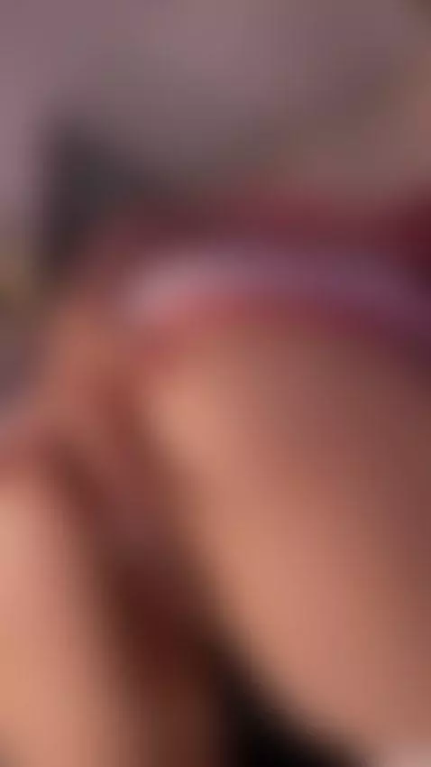 ONLINE NOW: Softest lips, slick thighs, wet as fuck live 🍒💦 by emmaswift