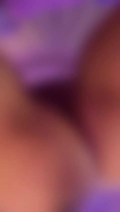 My hips don’t lie… they invite 💃💦 by emmaswift