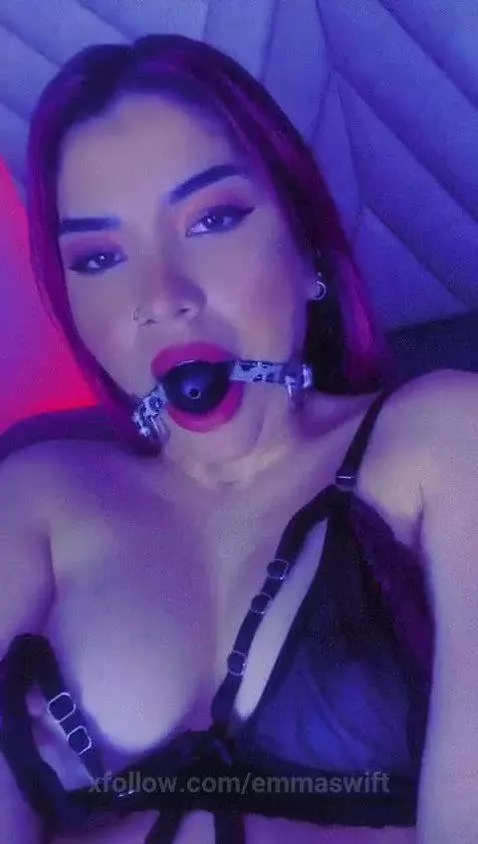 Punish my pussy 💦 by emmaswift