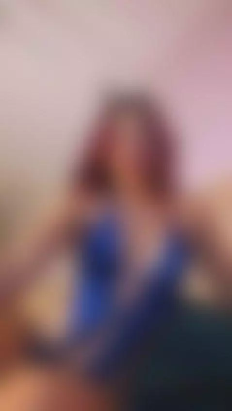 Come to see your fav girl online!! by emmaswift