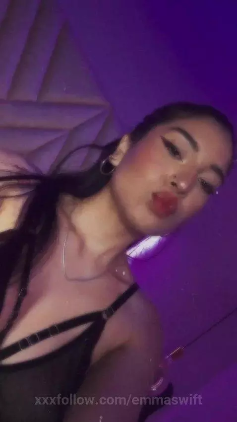 🌈me encanta mover el culo🌈 by emmaswift