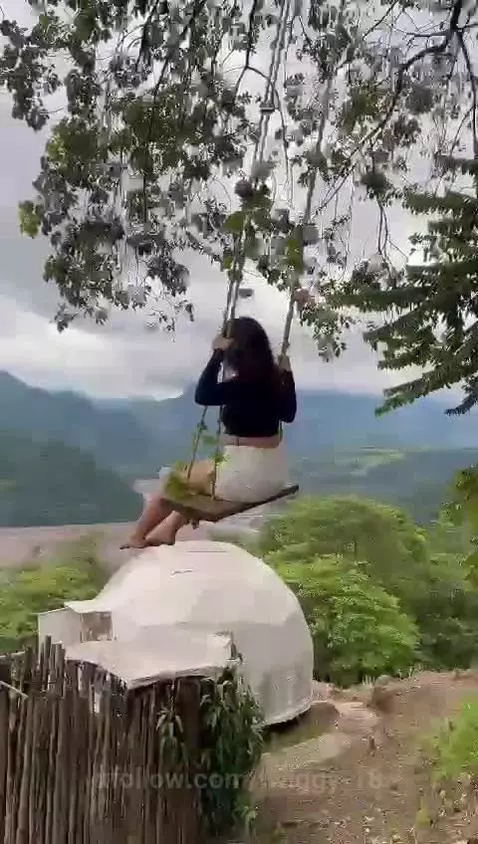 The conversators seduce, the words corner us. by twiggy-18