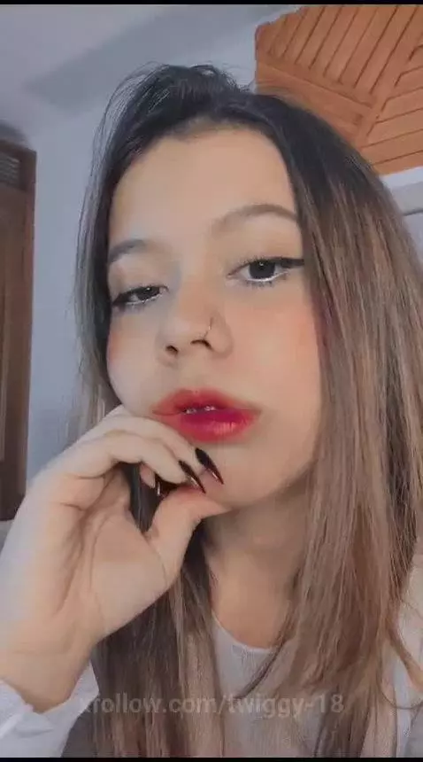 My red flavor lip🎀 by twiggy-18