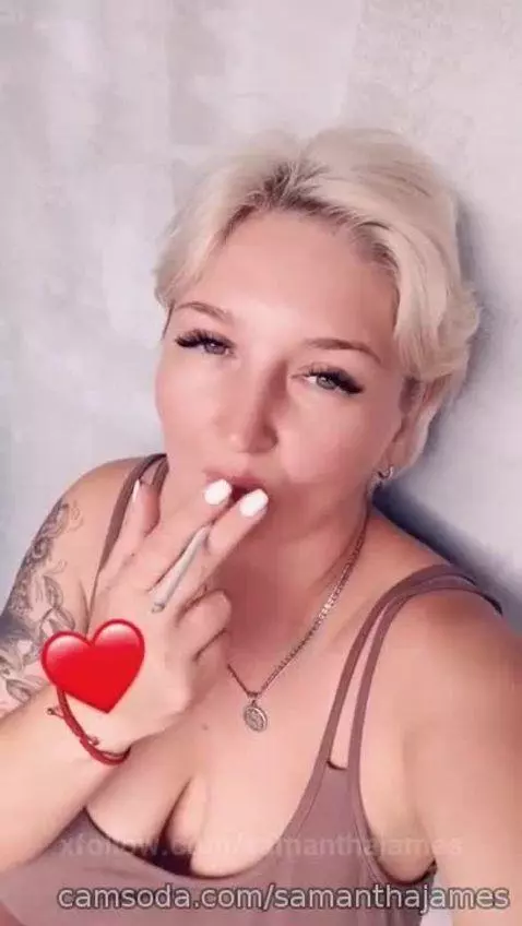 Sexy smoker by samanthajames