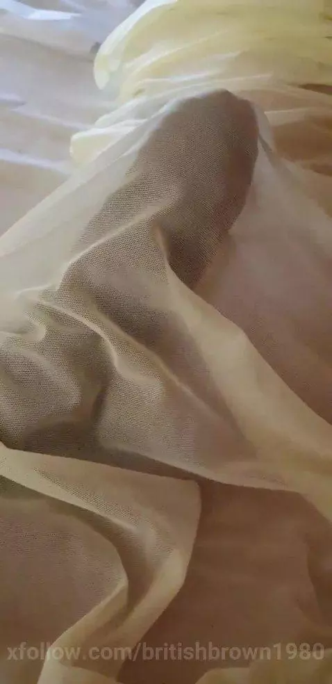 Look no hands 😅😅 by britishbrown1980