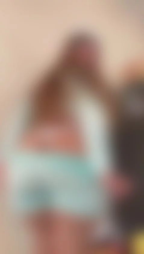 Should i make it clap? by lucciaporter