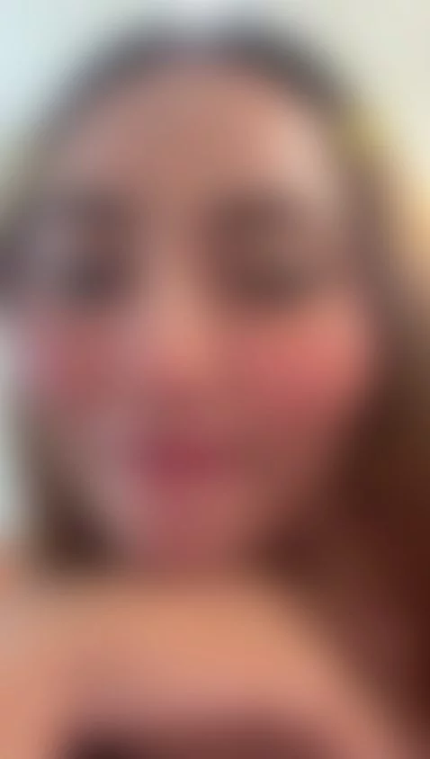 Wagging my tail for you 🤯 by lucciaporter