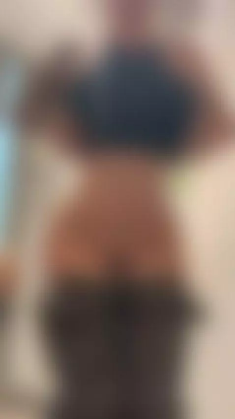 🤫🤭 by hannabyron