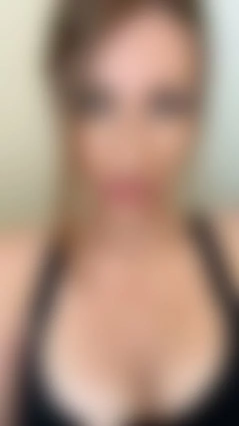 Just a smirk ;) by victorialotus