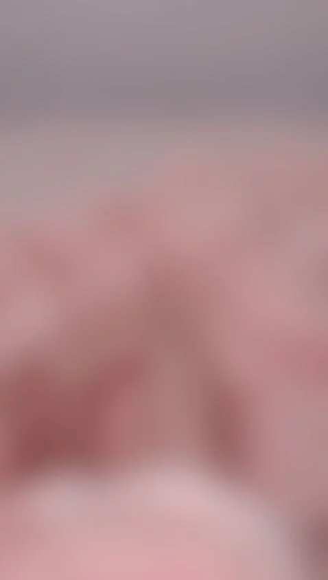 Hands or feet? by ellediane