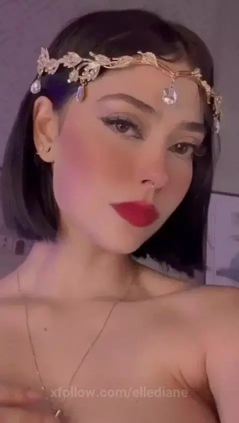 Come close to me and let's do it secretly ✨🔥🌙 by ellediane