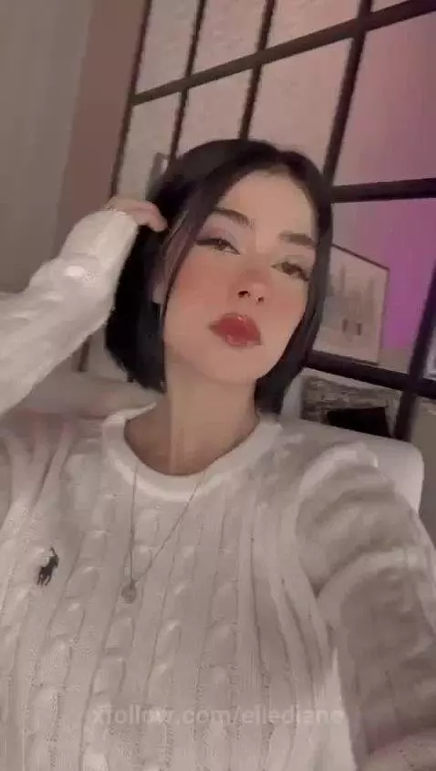 It's cold and I'm alone, come and warm me up! 🔥🌼 by ellediane