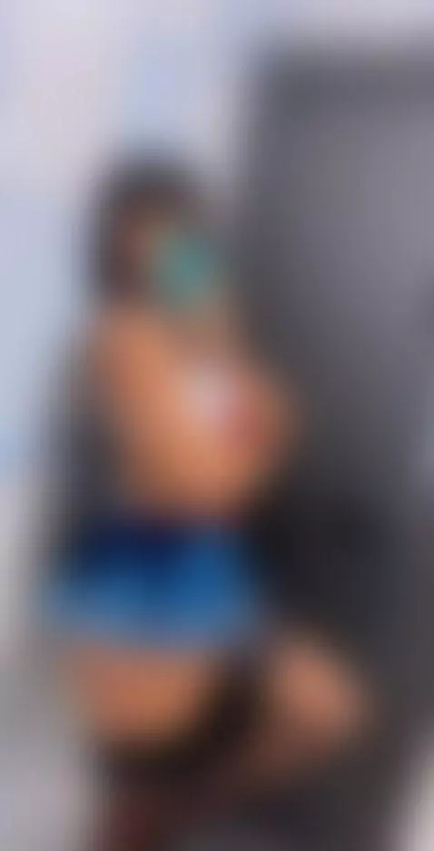 Guys! I'm back to have fun and have a very horny time 😈🔥😏 by violet-girly