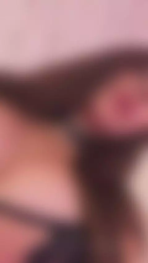 Hot and naughty girl awaits you bad boy 😈😈 by madelynngray