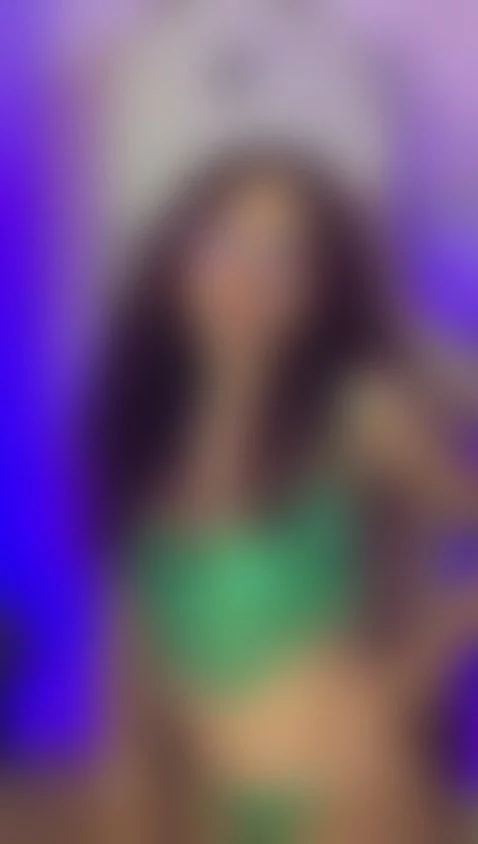 NICE DAY FOR YOU TO COME TO MY LIVING ROOM.. AND MAKE ME MOA... by kendall-petite