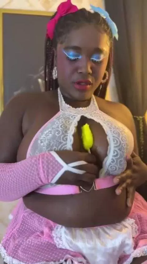 I can just imagine your cock where the ice cream is by yhendelyn-stone