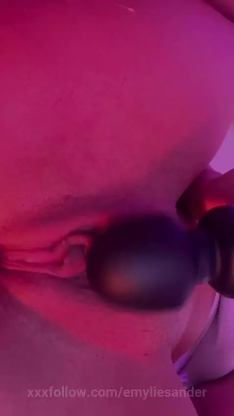 Make me squirt with vibrations by emyliesander